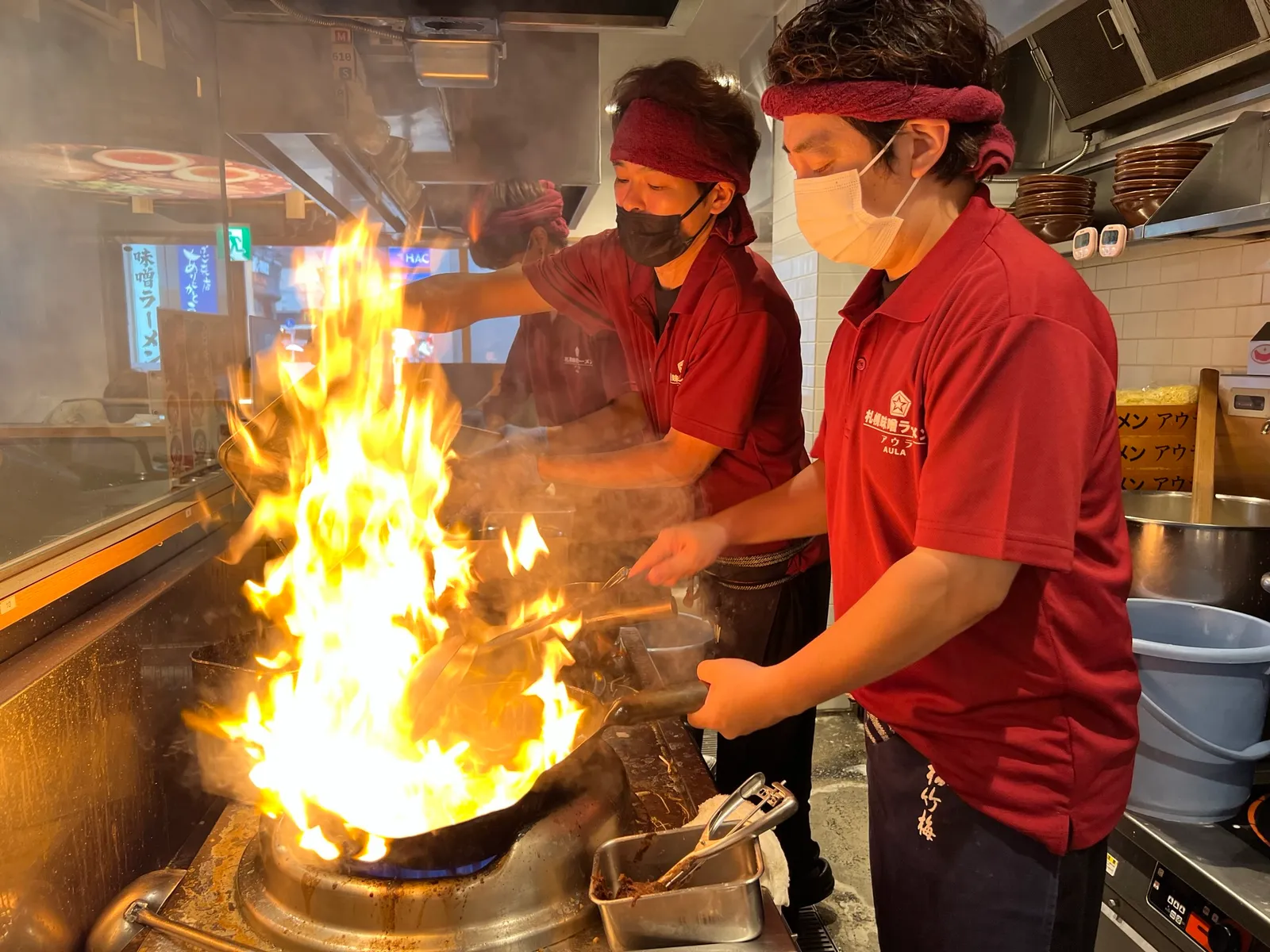 札幌味噌ラーメン アウラ 横浜駅西口パルナード店の画像1