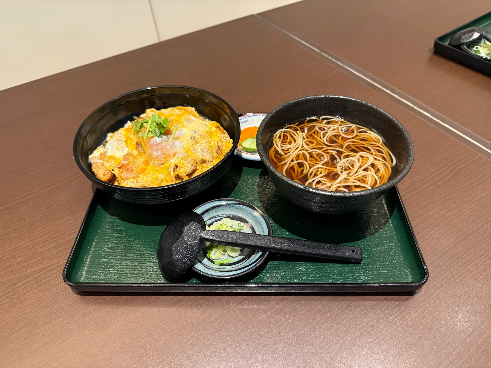 真御膳そば 葉実皮 イオン元町店の画像1