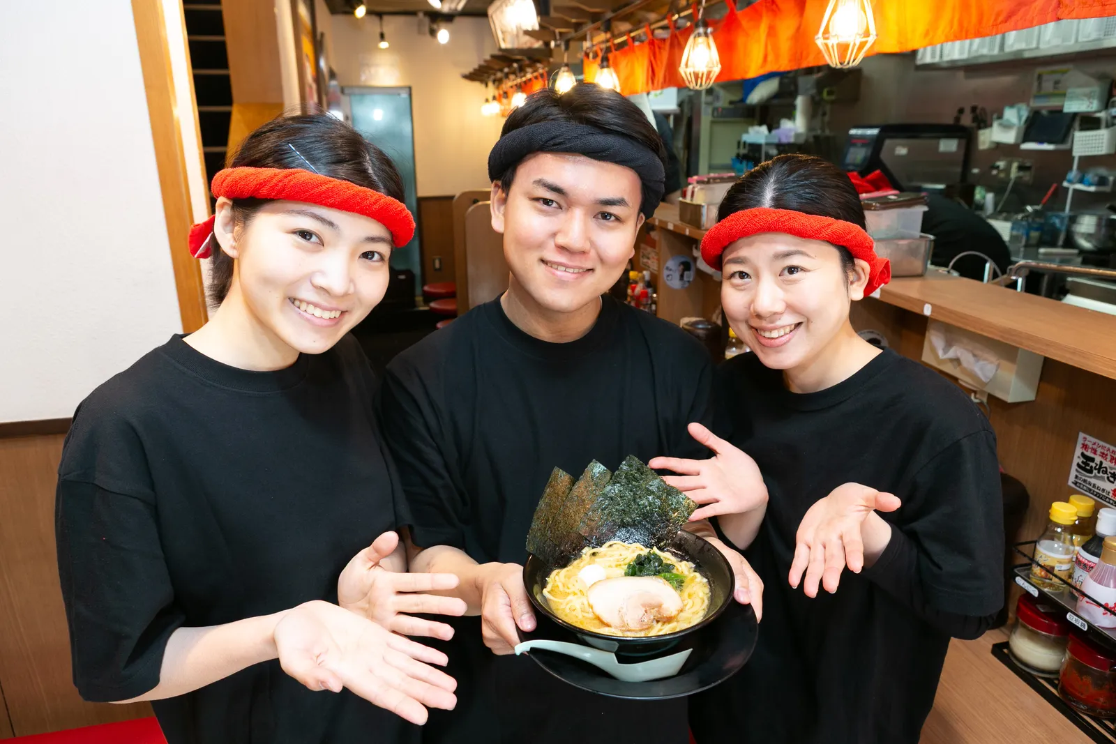横浜家系ラーメン 岩槻商店 岩槻店