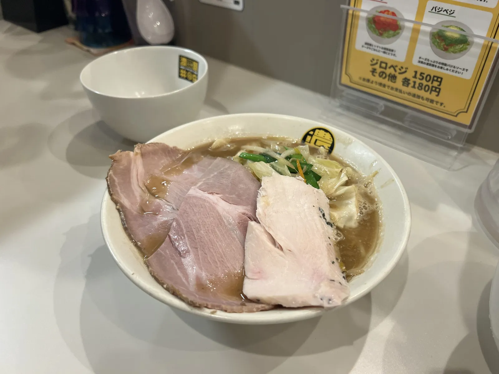 豚骨ラーメン 濃菜麺 井の庄 荻窪店の画像1