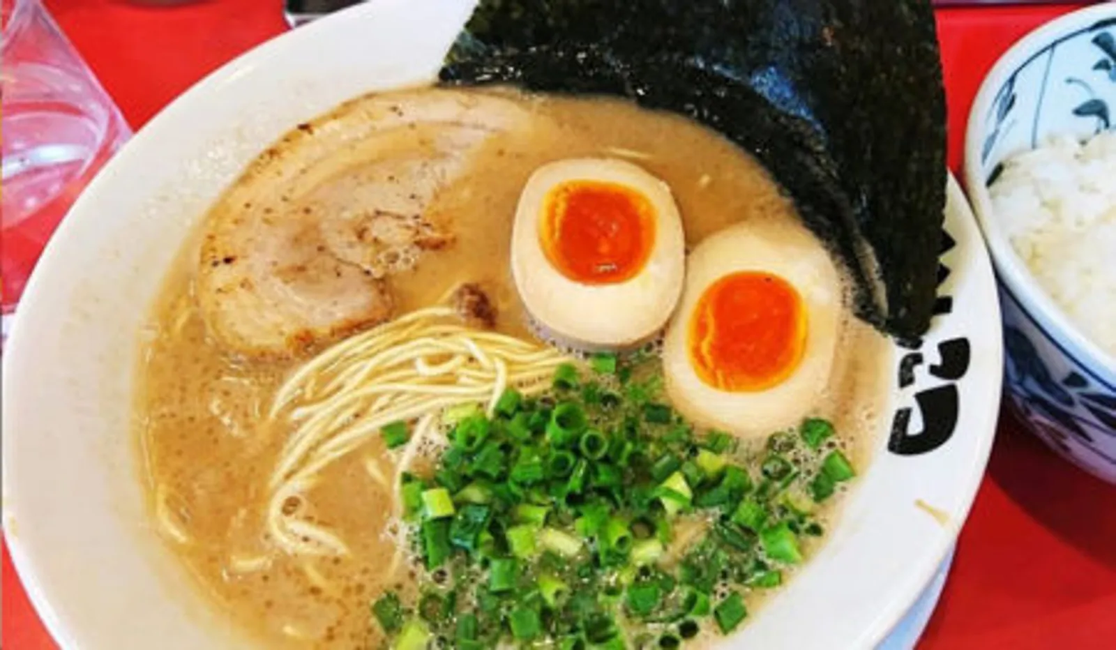 豚骨ラーメン がっとん 日吉店の画像1