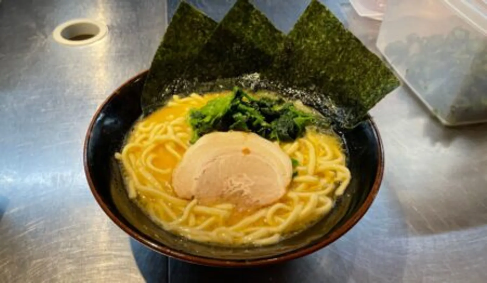 横浜家系ラーメン 壱角家 上野店の画像1