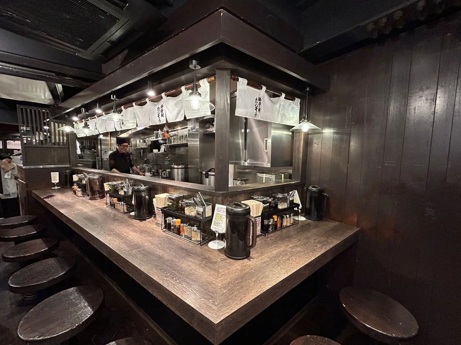 節骨麺たいぞう 三軒茶屋店の画像2