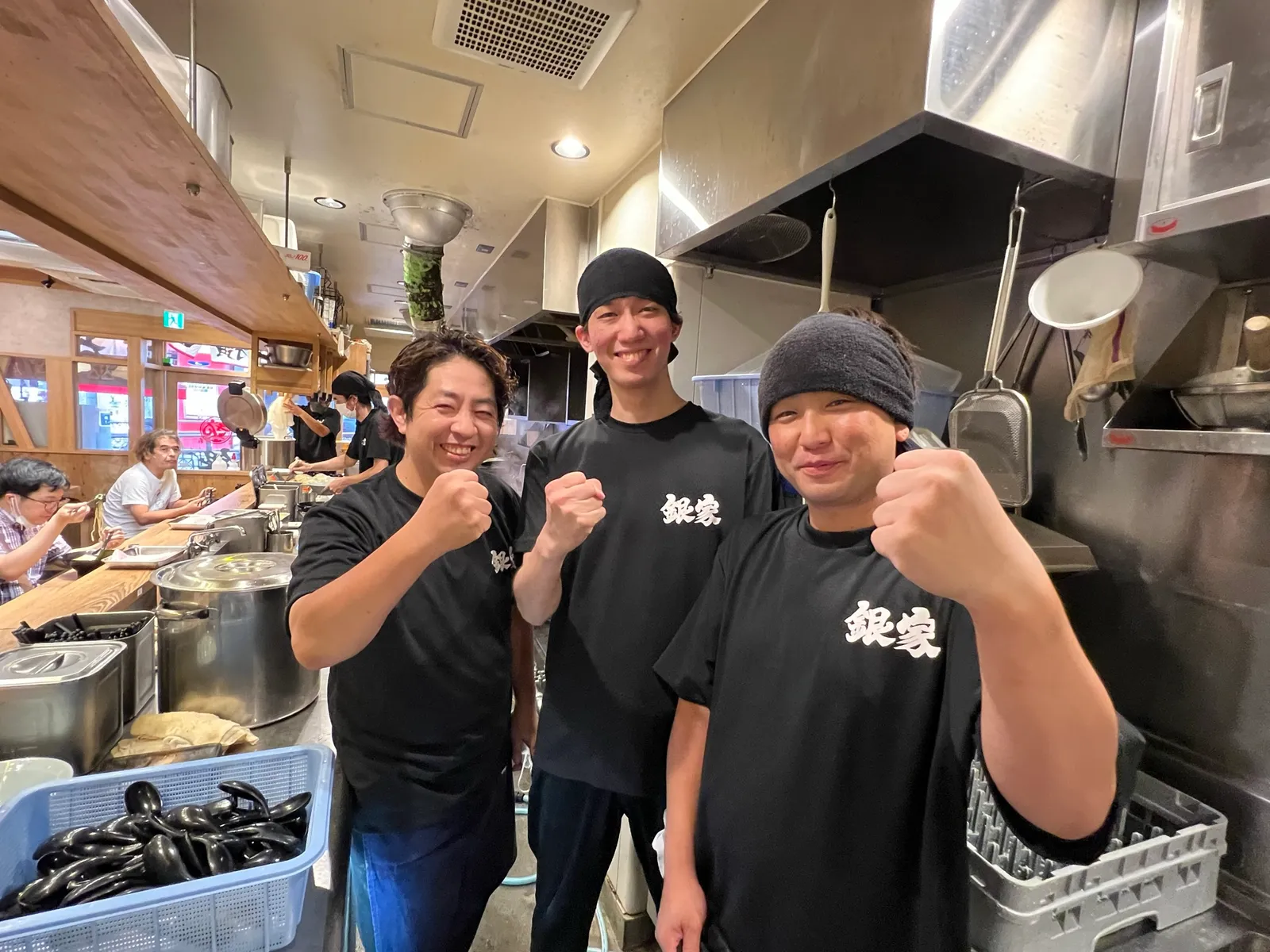 横浜家系ラーメン 銀家 日吉店の画像1