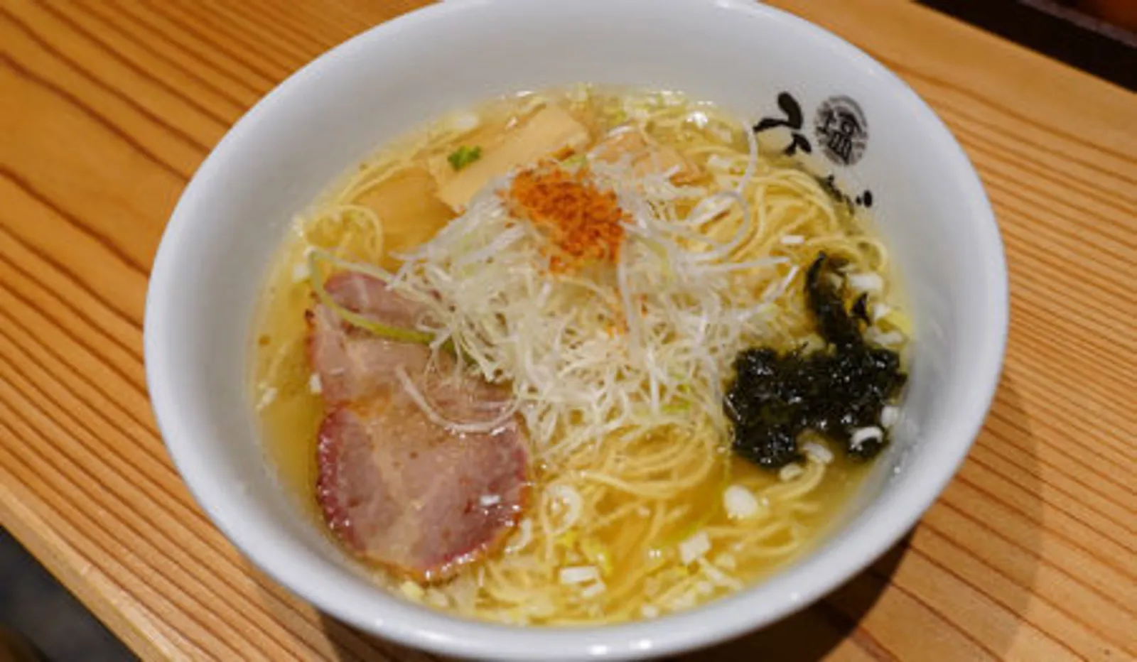 塩ラーメン ひるがお 人形町店の画像1