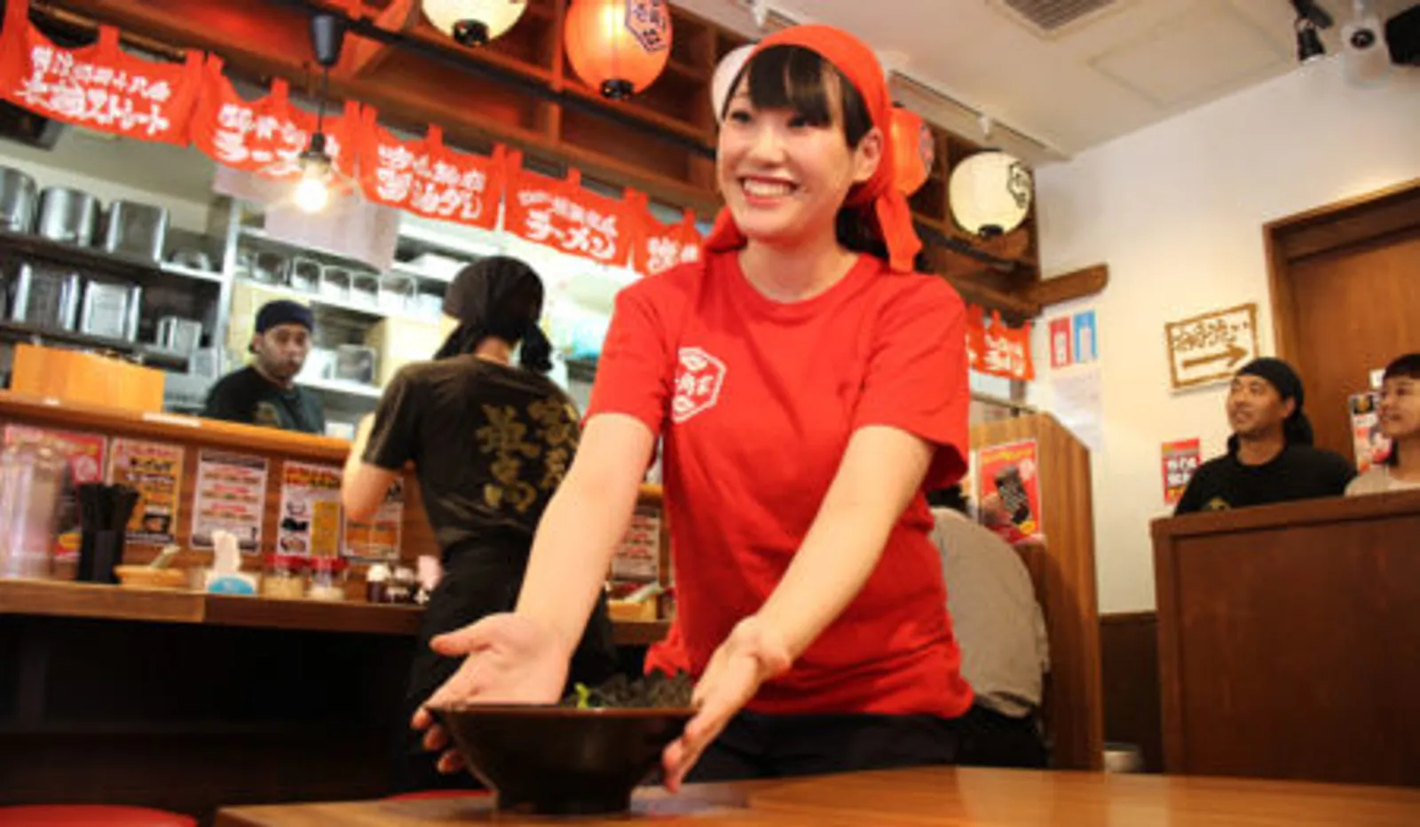 横浜家系ラーメン 壱角家 新宿3丁目店の画像2