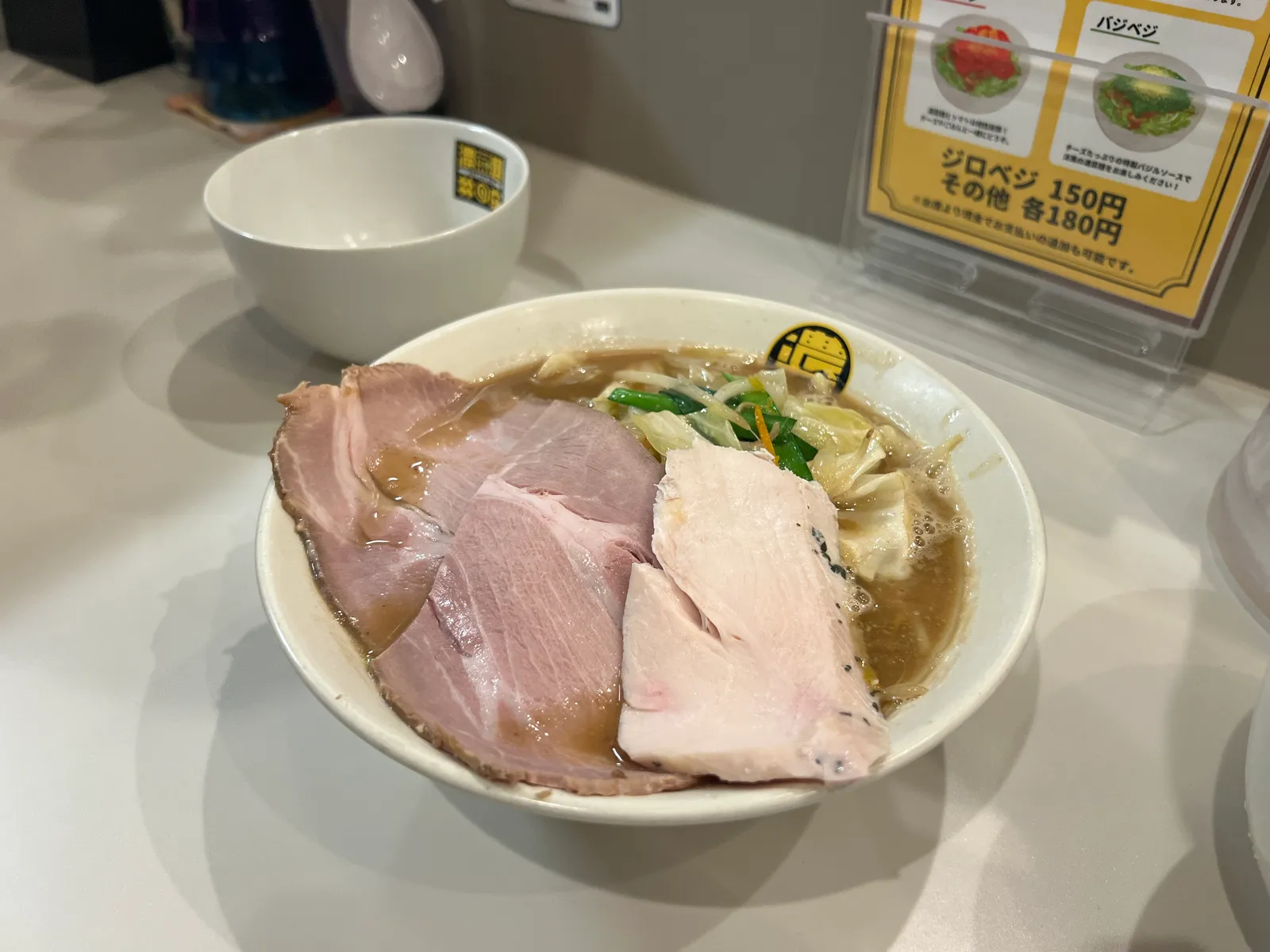 豚骨ラーメン 濃菜麺 井の庄 練馬店の画像1