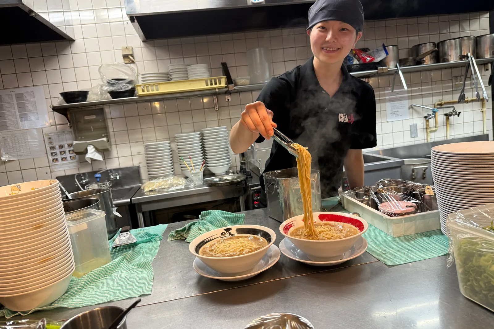 ラーメン とんこつ鶏ガラ醤油 ばり馬のイメージ