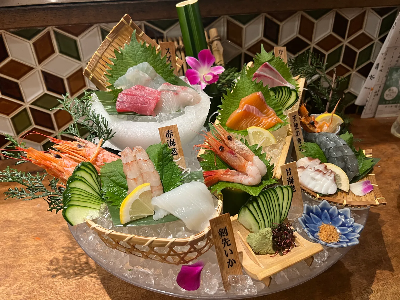 海鮮居酒屋 海老の世界 天神橋店の画像1