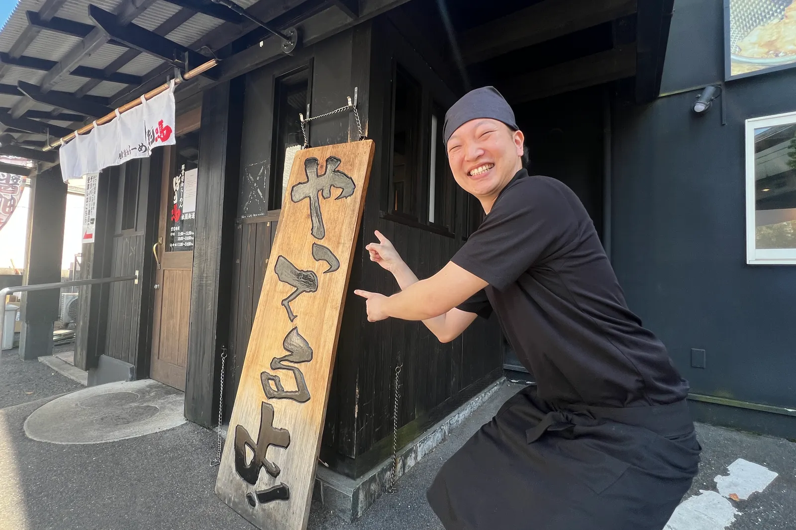 ラーメン とんこつ鶏ガラ醤油 ばり馬のイメージ