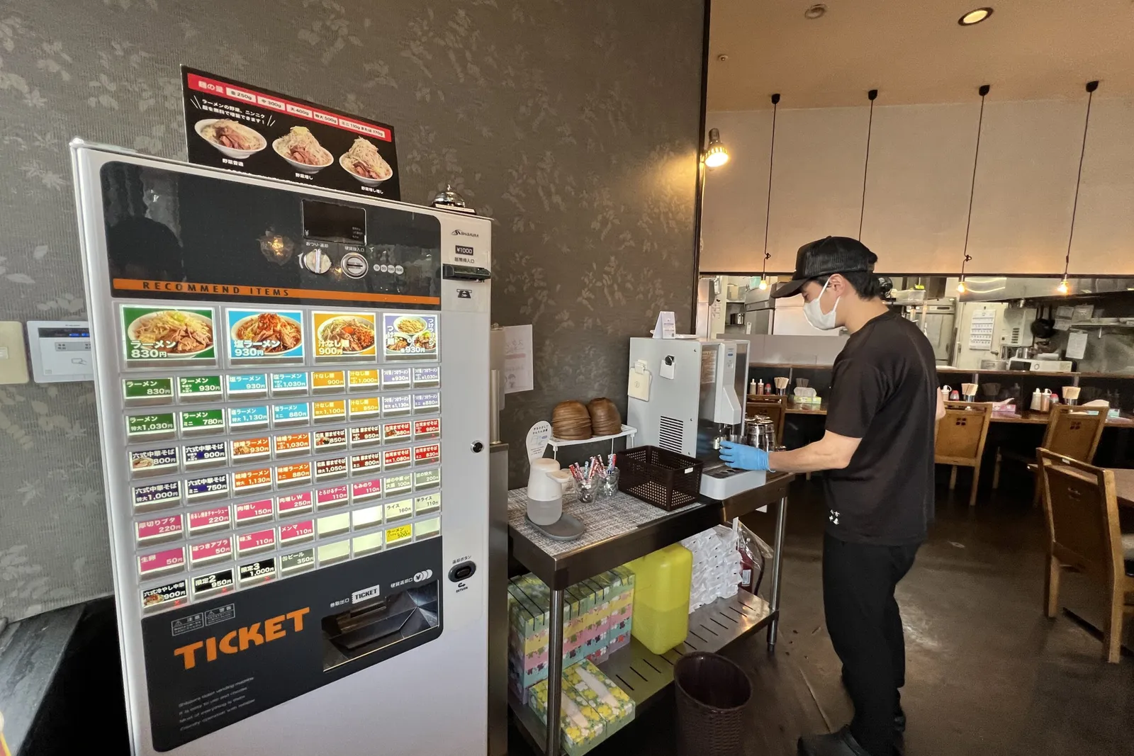 二郎系インスパイアラーメン 麺とび六方のイメージ