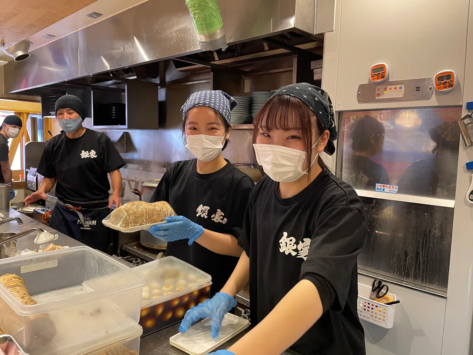 横浜家系ラーメン 銀家 横浜西口パルナード店の画像2