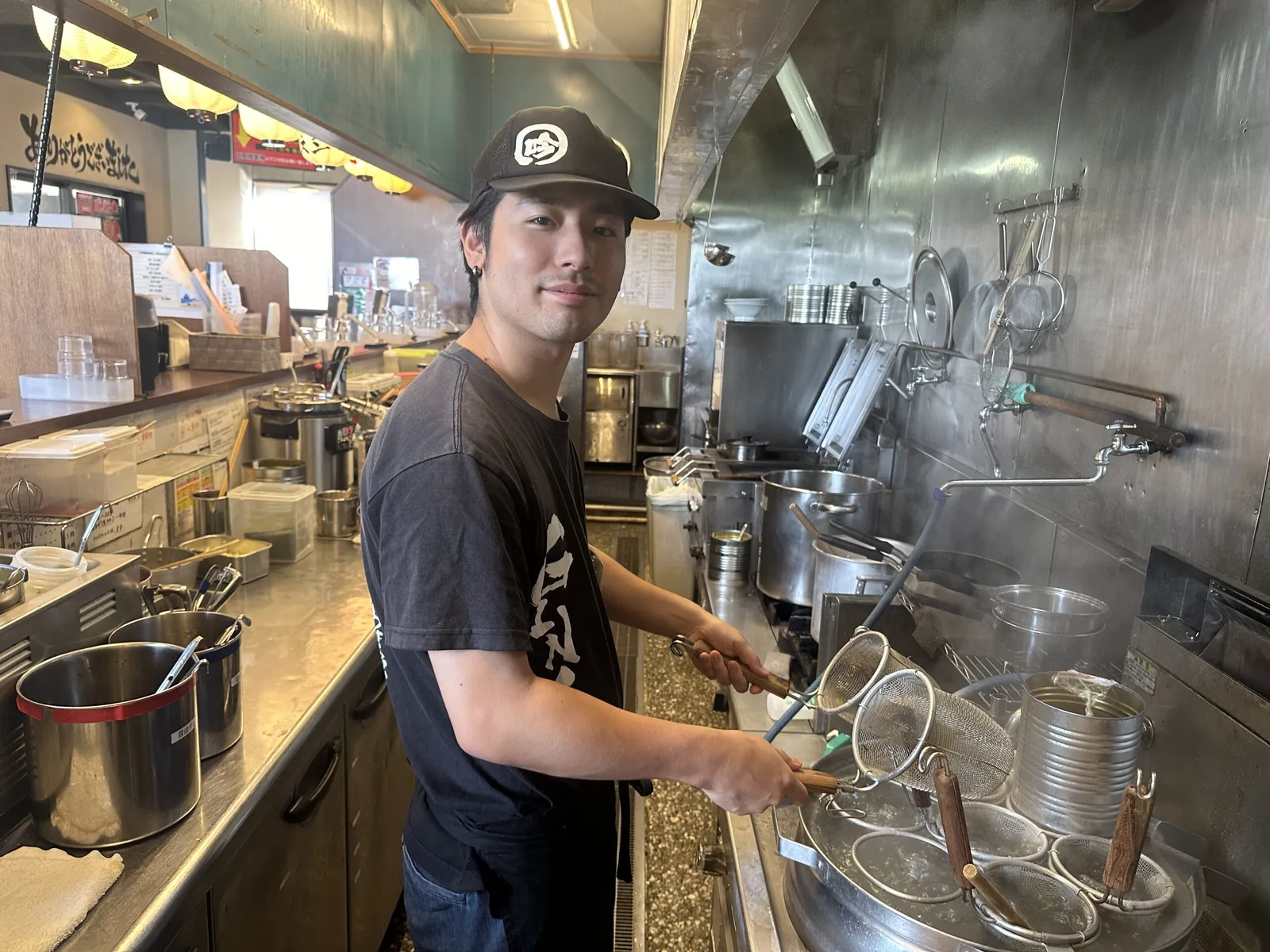 横浜家系ラーメン 吟家 本店の画像2