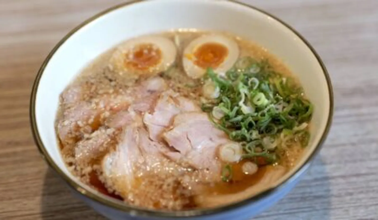 煮干しラーメン にぼってる 吹田店の画像2