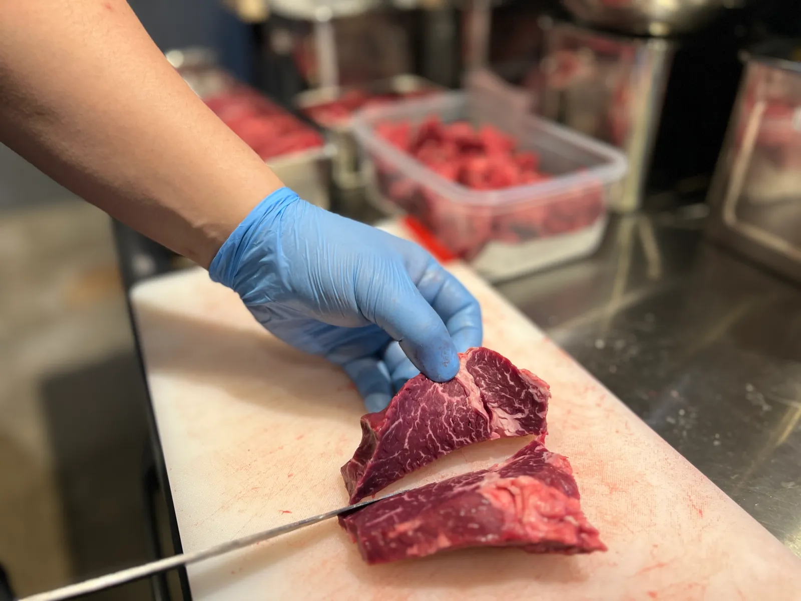 焼肉ここから デラックス新橋店の画像2