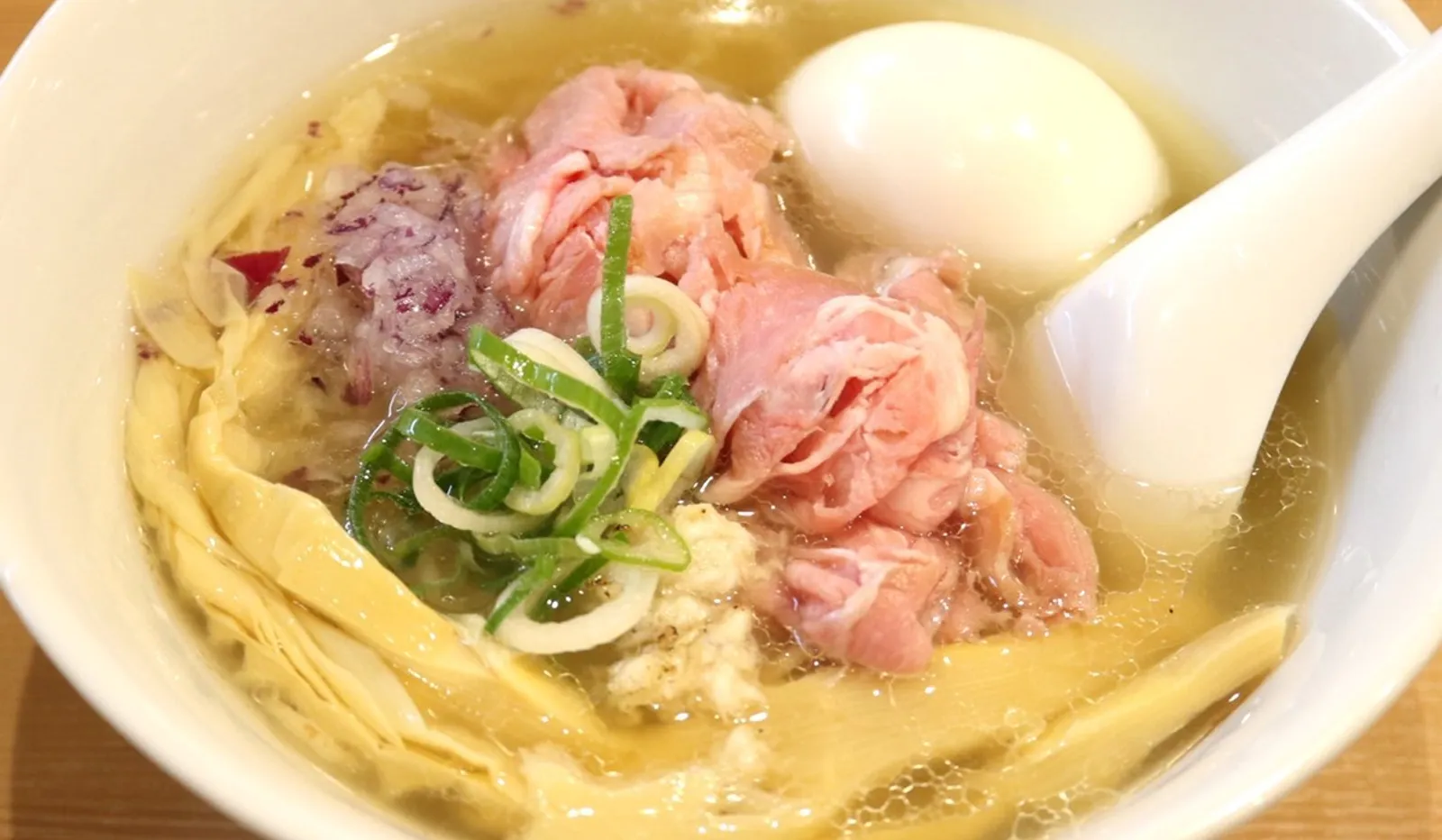 ラーメン らぁ麺 鳳仙花 新宿店の画像1