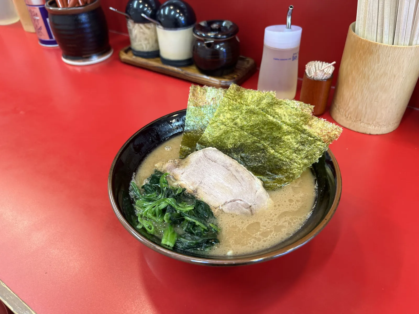 家系ラーメン 横浜らーめん 山本家 新宿の画像1
