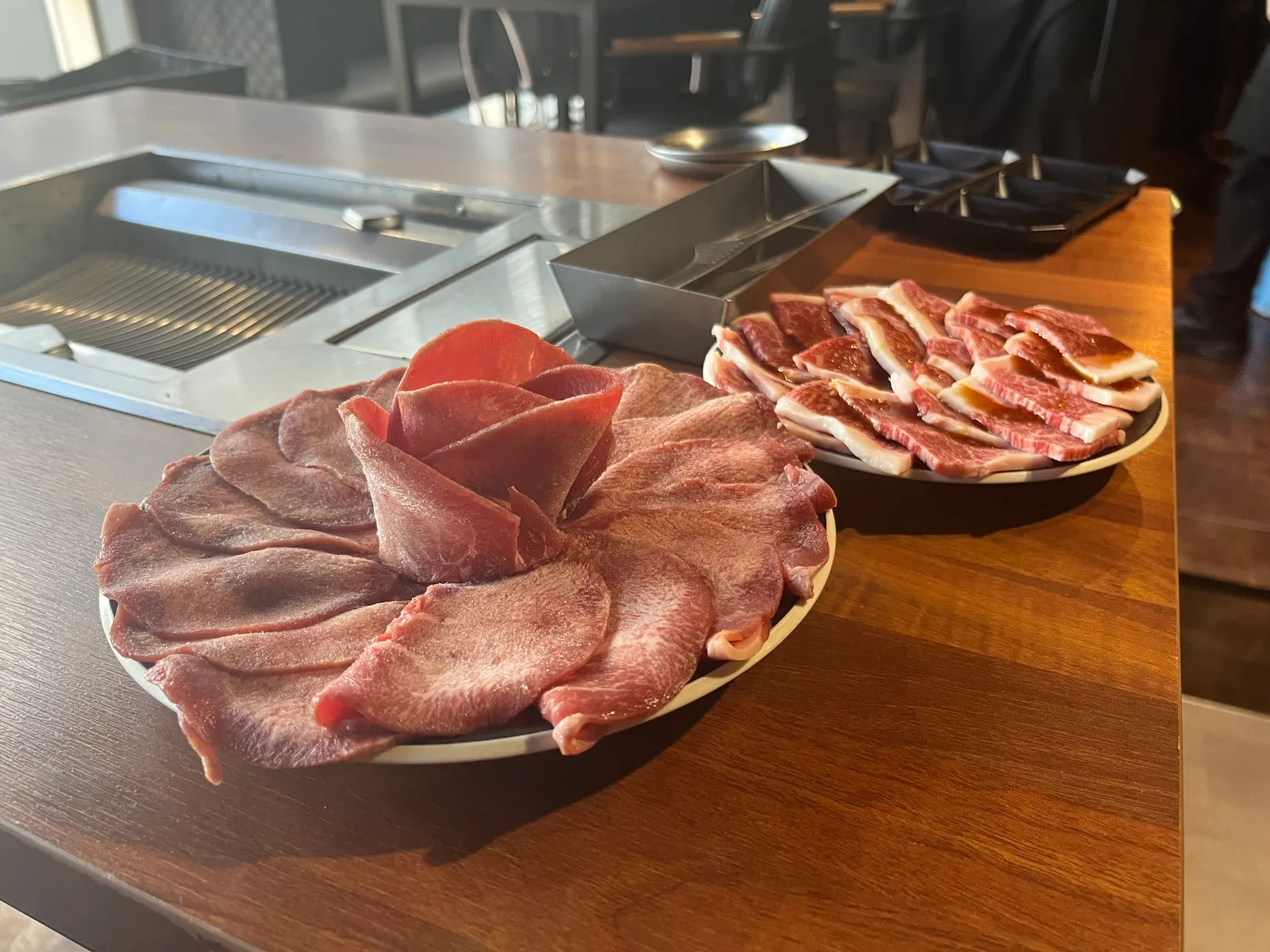 大阪焼肉食べ放題 焼肉エイト 梅田茶屋町店の画像1