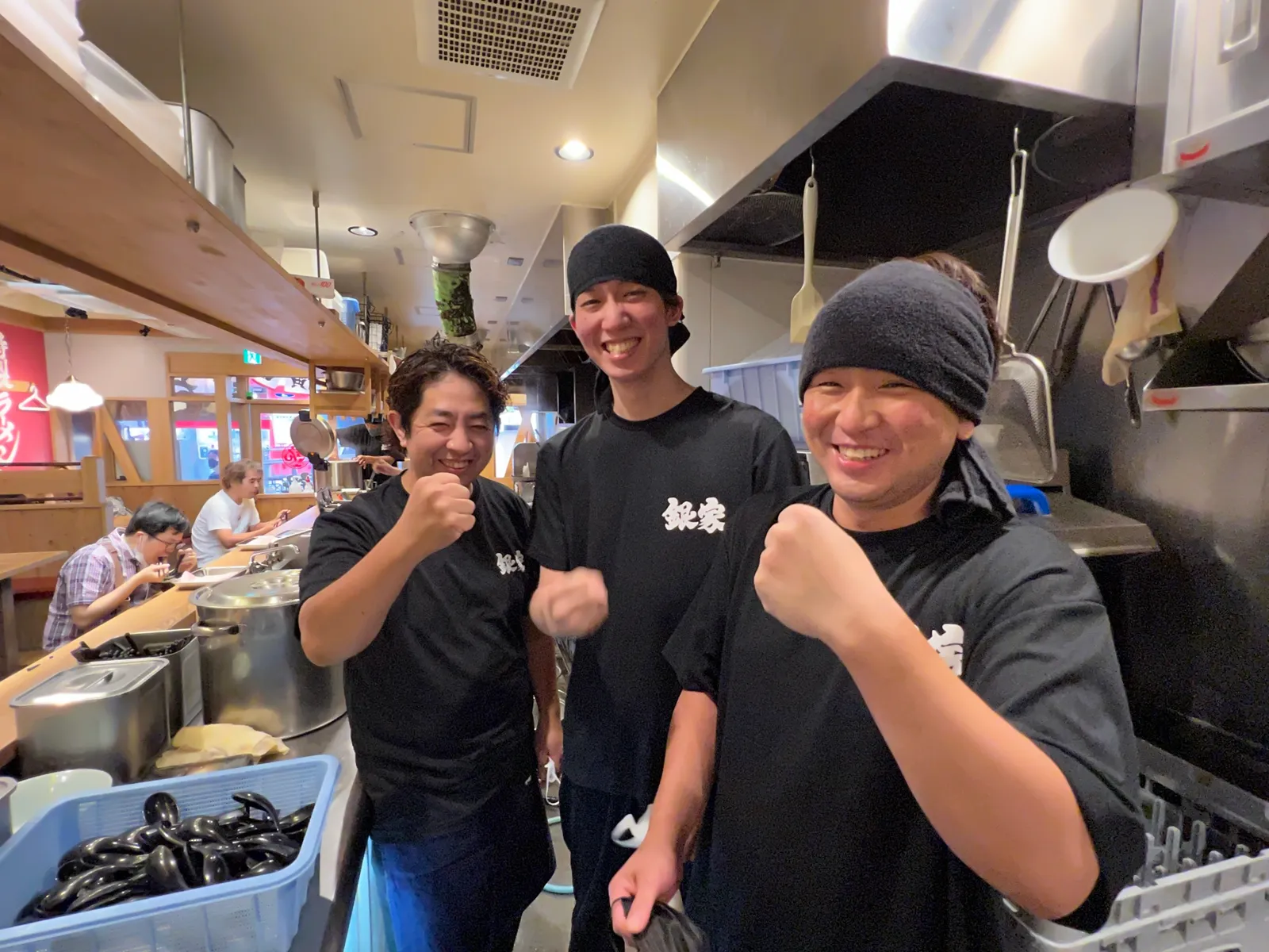 横浜家系ラーメン 銀家 札幌宮の森本店の画像2